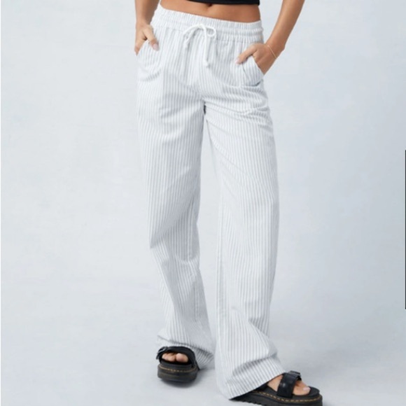 PacSun Pinstripe Pull-On Cargo Slouchy Fit Pants Size: XS - Picture 1 of 5